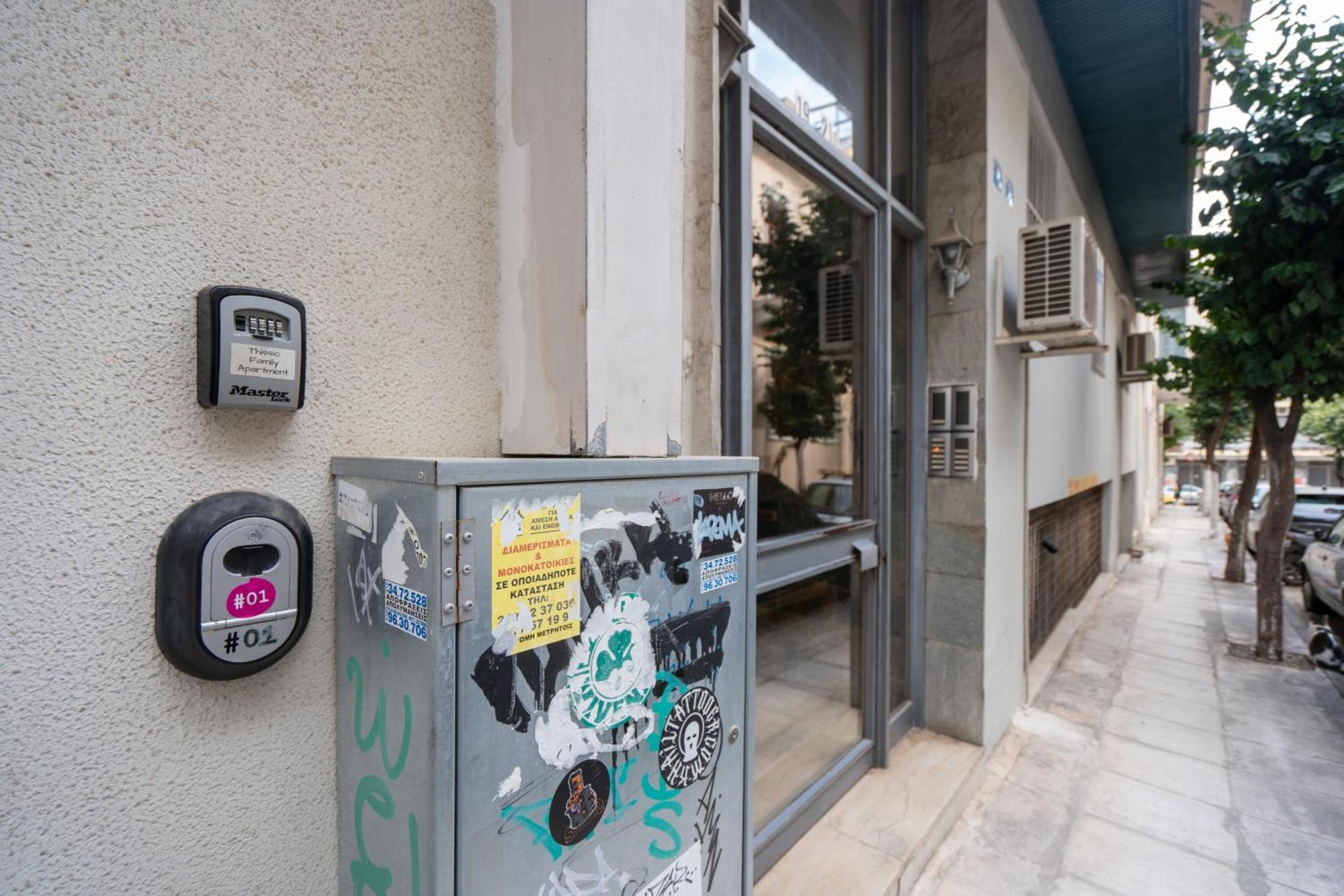 Thissio Family Apartment Αθήνα Εξωτερικό φωτογραφία