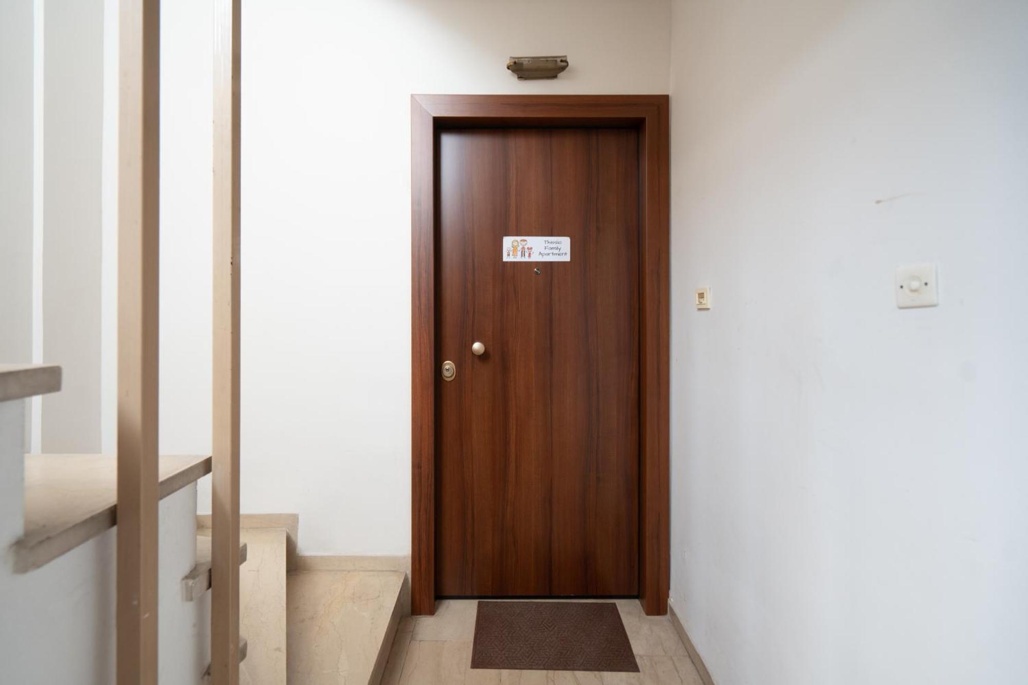 Thissio Family Apartment Αθήνα Εξωτερικό φωτογραφία